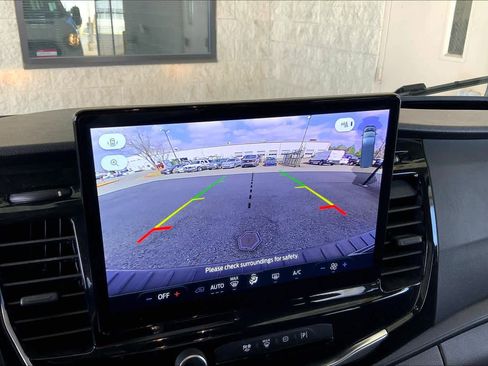 Used 2024 Ford Transit 350 XLT image 28