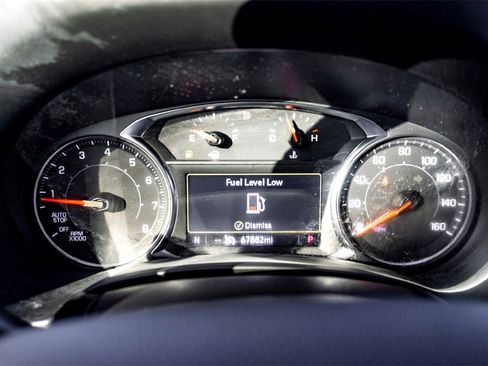 Used 2024 GMC Terrain SLT image 22