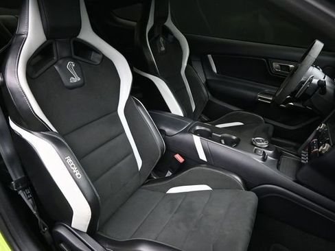Used 2020 Ford Mustang Shelby GT500 w/ Technology Package RWD image 19