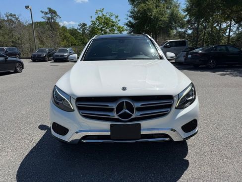 Used 2019 Mercedes-Benz GLC 300 4MATIC w/ Premium Package image 2