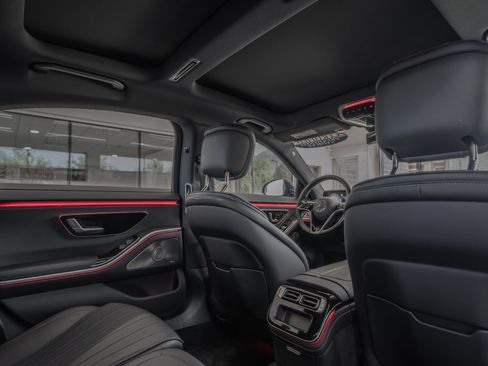 Used 2023 Mercedes-Benz S 500 4MATIC w/ AMG Line image 28