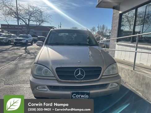 Used 2002 Mercedes-Benz ML 320 4MATIC image 2