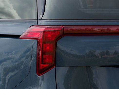 New 2026 Kia Carnival SX w/ SX Dark Edition Package FWD image 11