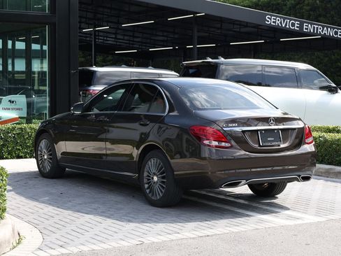 Used 2015 Mercedes-Benz C 300 Sedan image 5