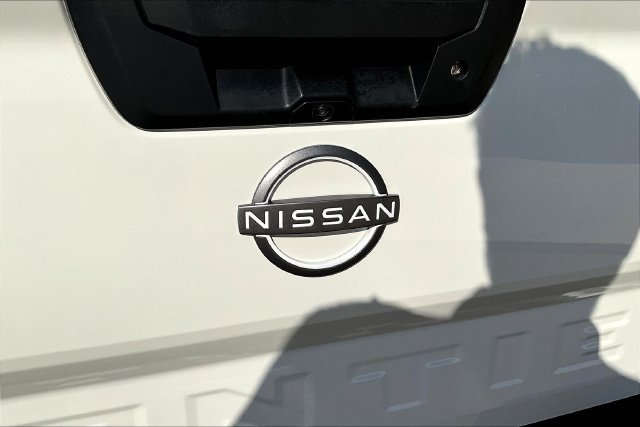 Used 2025 Nissan Frontier SV AWD/4WD image 25