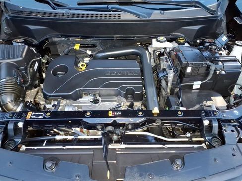 Used 2024 Chevrolet Equinox LS w/ LS Convenience Package image 32