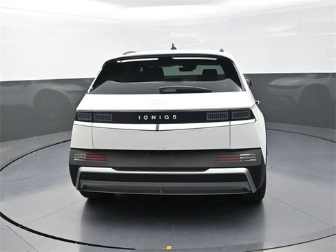 New 2025 Hyundai Ioniq 5 SEL image 7