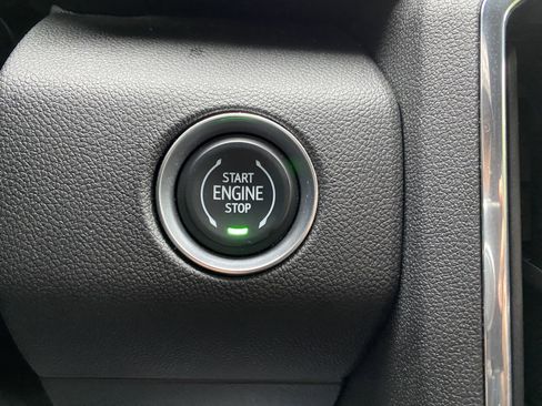 Used 2024 GMC Acadia Elevation image 26