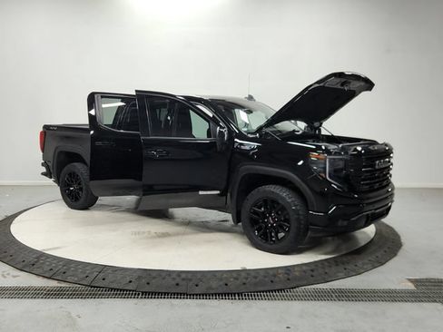 Used 2024 GMC Sierra 1500 Elevation w/ Elevation Premium Package AWD/4WD image 10