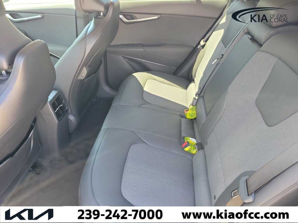 New 2025 Kia Niro Wind w/ Wind Preserve Package FWD image 13