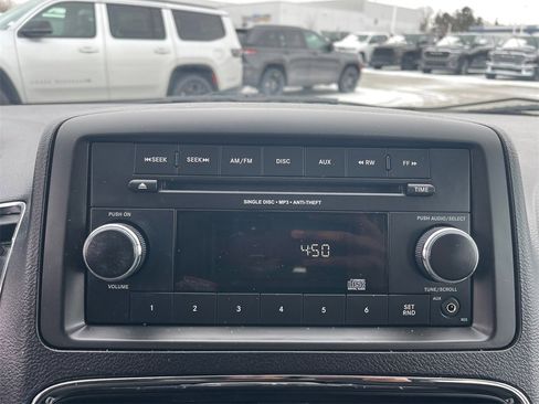 Used 2016 Dodge Grand Caravan SE w/ Quick Order Package 29E SE image 4