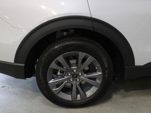 New 2026 Ford Explorer Active w/ Active Comfort Package AWD/4WD image 28