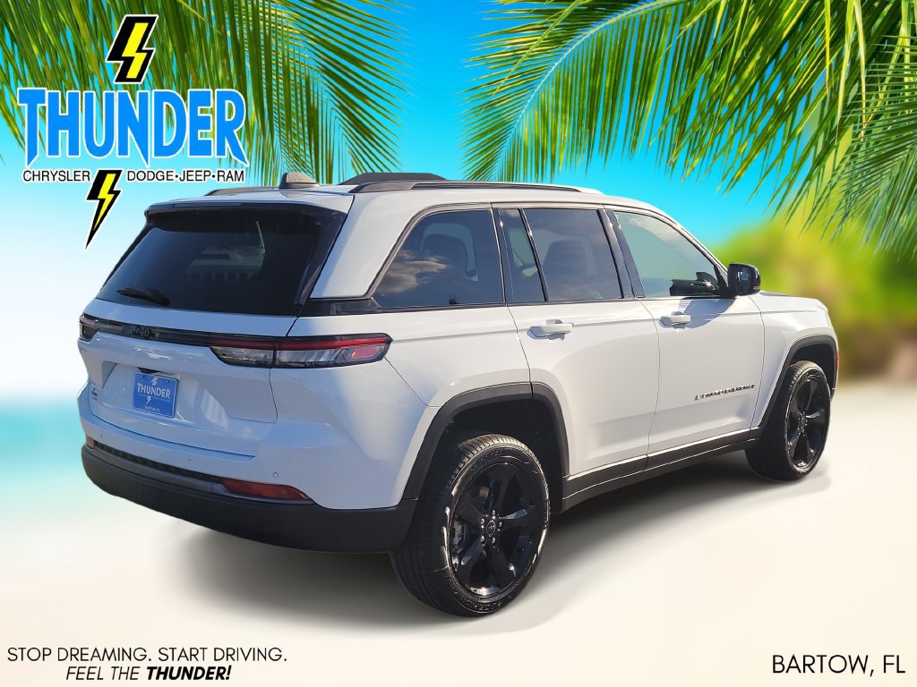 New 2027 Jeep Grand Cherokee Limited w/ Limited Altitude Package RWD image 4