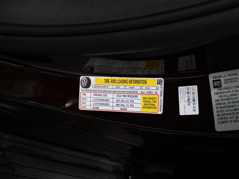 New 2025 Cadillac Escalade IQ Luxury 2 image 47