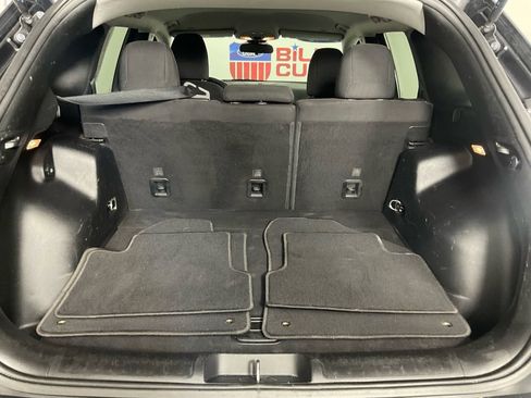 Used 2019 Jeep Cherokee Latitude w/ Popular Appearance Group image 10