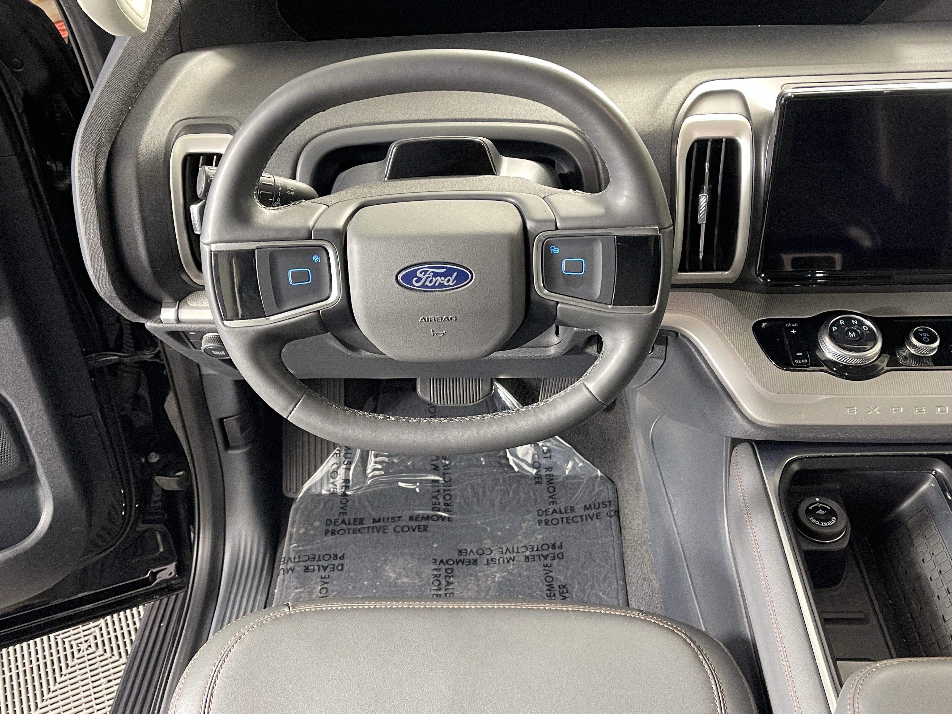 Used 2025 Ford Expedition Active AWD/4WD image 12