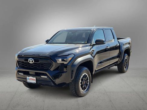 Used 2024 Toyota Tacoma TRD Off-Road image 4