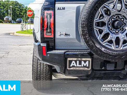 Used 2024 GMC Hummer EV 3X AWD/4WD image 17