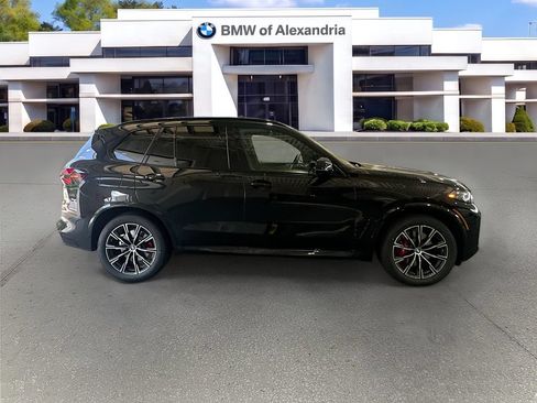 New 2026 BMW X5 xDrive40i w/ M Sport Package AWD/4WD image 4