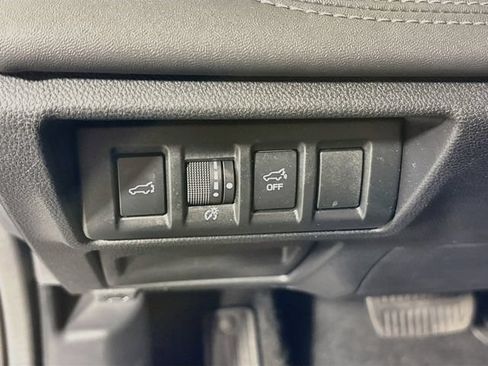Used 2023 Subaru Outback Limited AWD/4WD image 11