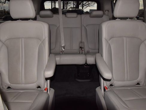 Used 2022 Jeep Wagoneer Series III w/ Premium Group I image 22