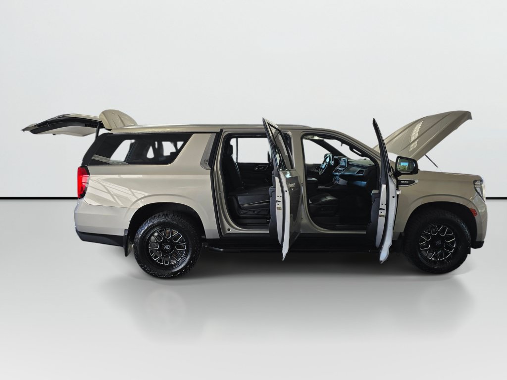Used 2021 GMC Yukon XL SLT w/ SLT Premium Package AWD/4WD image 9