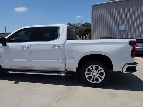 Used 2023 Chevrolet Silverado 1500 LTZ w/ Z71 Off-Road Package AWD/4WD image 6