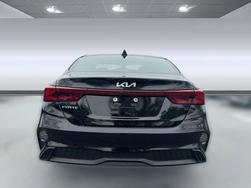 Used 2023 Kia Forte LXS image 10