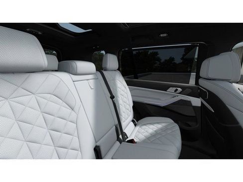 New 2027 BMW X7 xDrive40i w/ Executive Package AWD/4WD image 12