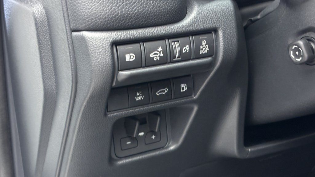 Used 2027 Toyota Land Cruiser AWD/4WD image 16