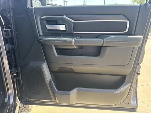 Used 2025 RAM 2500 Big Horn AWD/4WD image 13