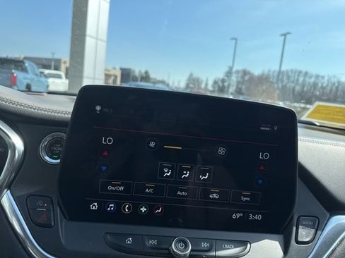 Used 2023 Chevrolet Blazer LT image 15