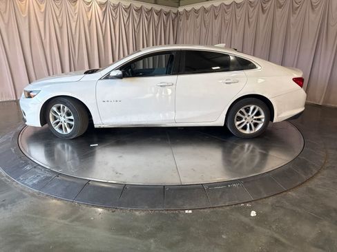 Used 2018 Chevrolet Malibu LT FWD image 8