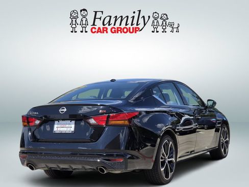 Used 2025 Nissan Altima 2.5 SR FWD image 4