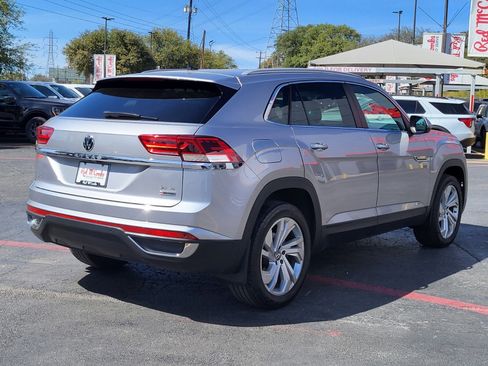 Used 2020 Volkswagen Atlas Cross Sport SEL image 4