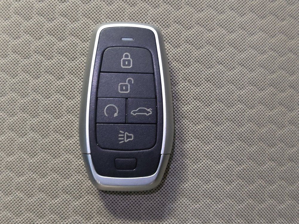 Used 2019 Ford Escape SE FWD image 32