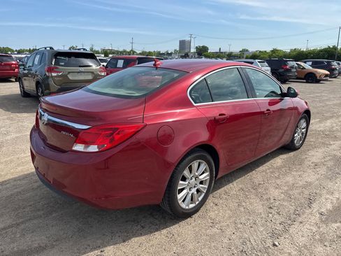 Used 2013 Buick Regal Leather FWD image 3