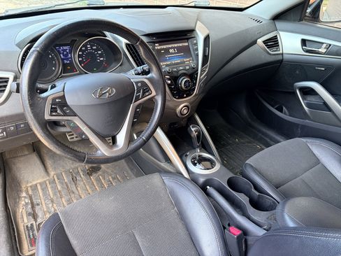 Used 2013 Hyundai Veloster w/ Style Pkg FWD image 12