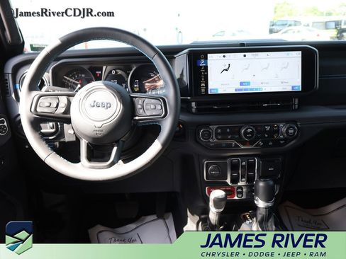 Used 2024 Jeep Wrangler Unlimited Rubicon 4xe AWD/4WD image 18