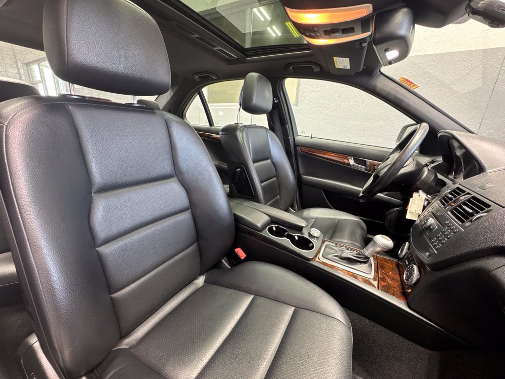 Used 2009 Mercedes-Benz C 300 Sedan image 25