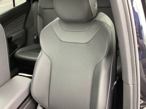 Used 2023 Volkswagen ID.4 Pro S image 11