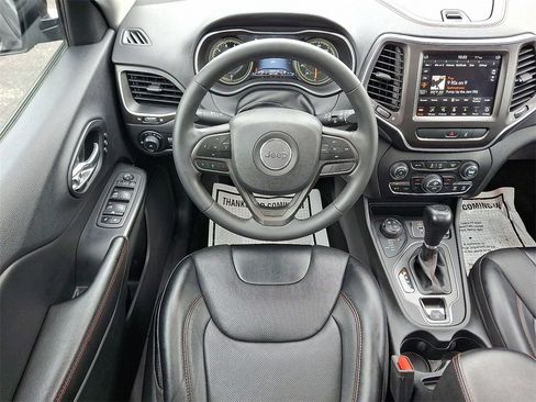 Used 2022 Jeep Cherokee Trailhawk w/ Sun, Sound & Nav Group image 11