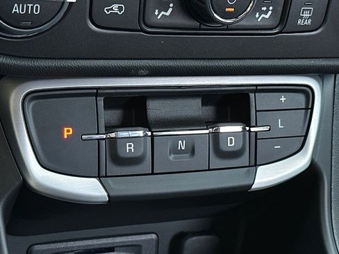 Used 2023 GMC Terrain SLT w/ Elevation Edition image 25