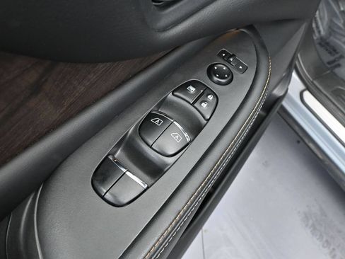 Used 2024 Nissan Murano Platinum AWD/4WD image 19