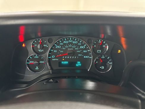 Used 2011 Chevrolet Express 1500 image 46