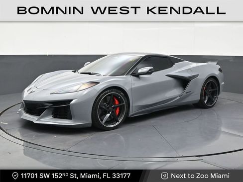 Used 2025 Chevrolet Corvette E-Ray w/ Stealth Interior Trim Package image 1