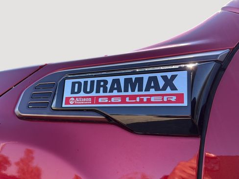 Used 2024 GMC Sierra 2500 AT4X image 10