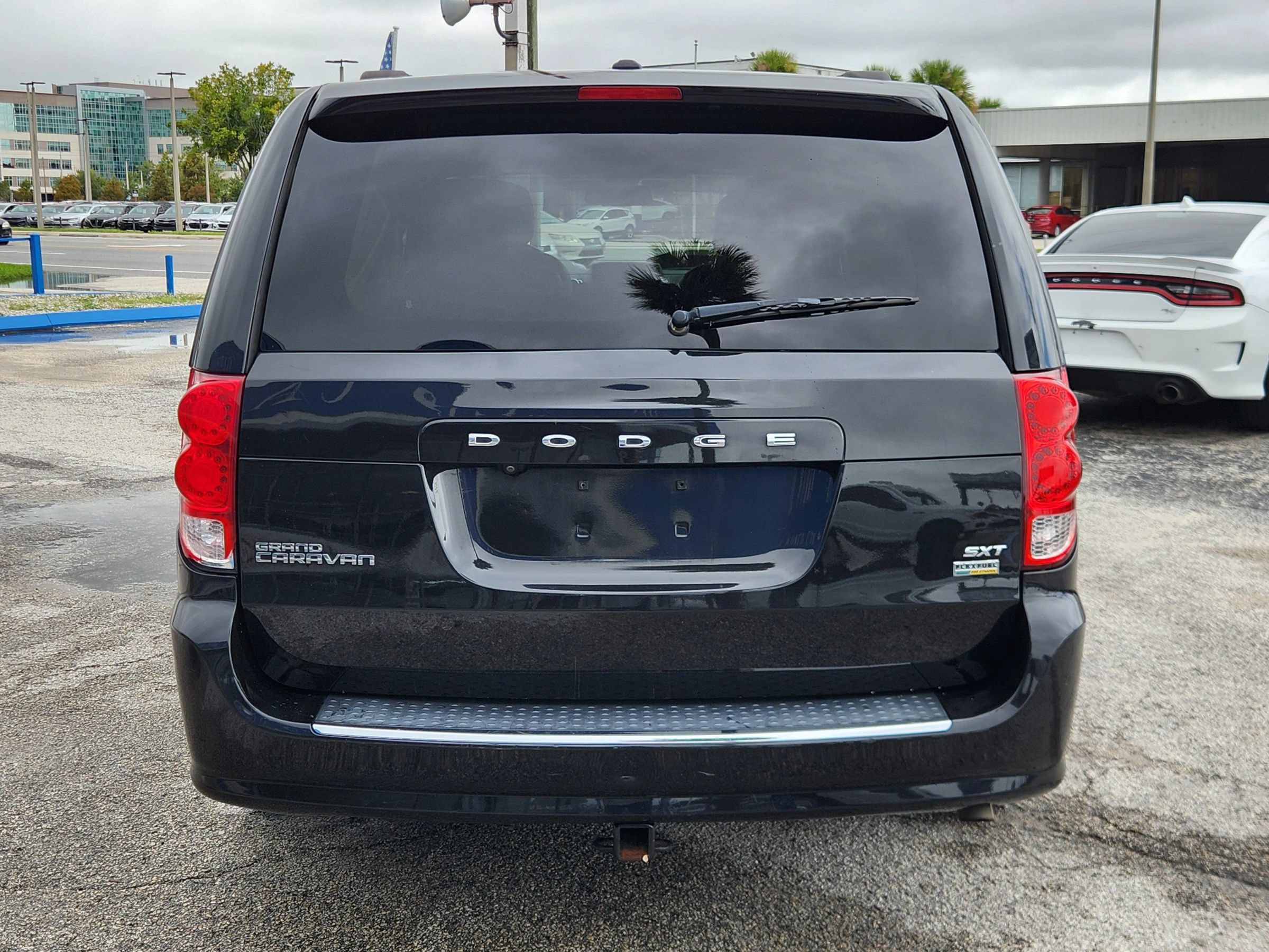 Used 2019 Dodge Grand Caravan SXT FWD image 7