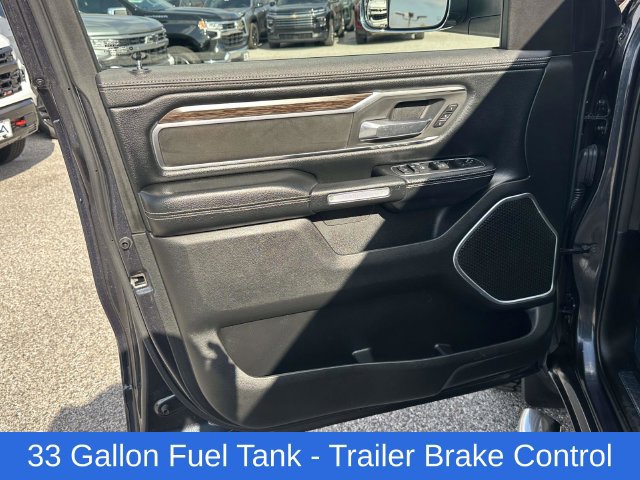 Used 2019 RAM 1500 Laramie AWD/4WD image 16