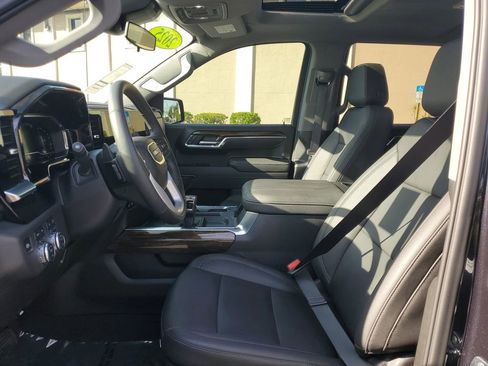 Used 2025 GMC Sierra 1500 Elevation w/ Elevation Premium Package image 26